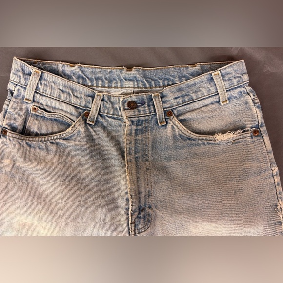 Levi’s Vintage 1980’s Orange Tag Denim Distressed Cutoffs short Short Sz 32 1/2” - Picture 2 of 12
